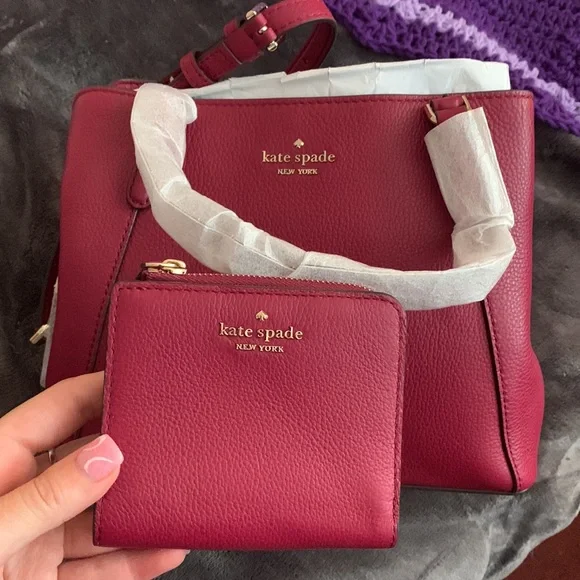 Kate spade bag with small wallet to match - Picture 2 of 2